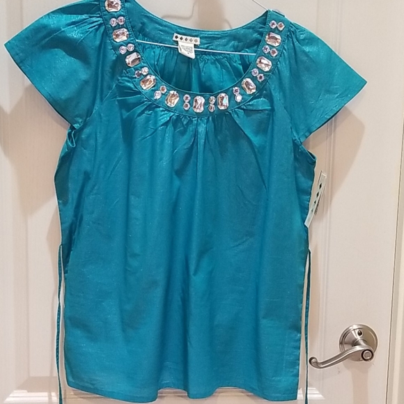 Decorative Top - Picture 1 of 5